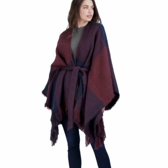 H Halston Ruana - Picture 2 of 10